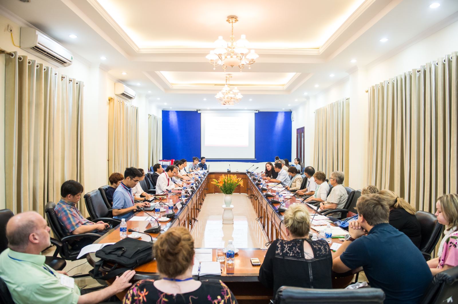 Cuộc họp 3 bên giữa Bộ Kinh Tế và Năng Lượng CHLB Đức - Trường Đại Học Y Hà Nội và Công ty Hà Nội IEC.